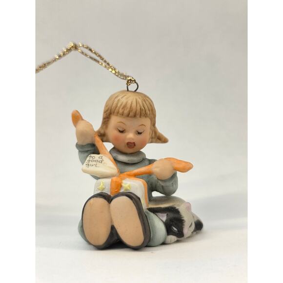 Goebel hummel Other - Goebel Hummel 1997 Christmas Ornament Girl Opening Gift w/ Cat Figurine 2"